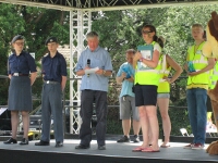 Chris reading out words of thanks from Bill